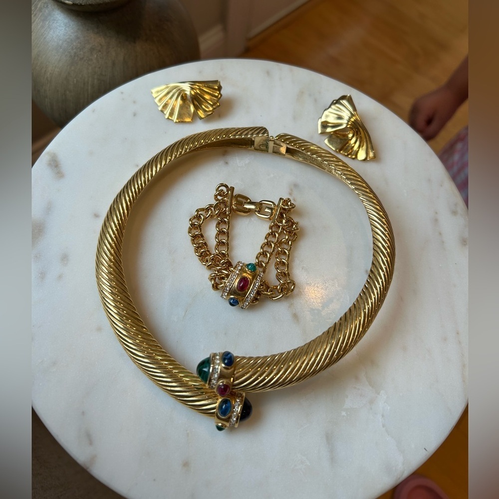 Givenchy Gold Necklace Set with Jewel Accents  2 piece bracelet and necklace - Picture 2 of 10